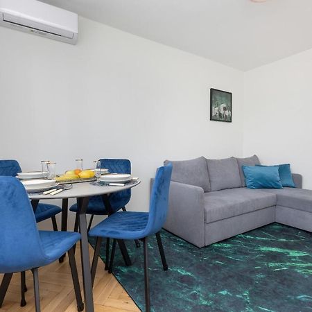 Cozy And Comfortable Wola Apartment By Noclegi Renters Varsóvia Exterior foto